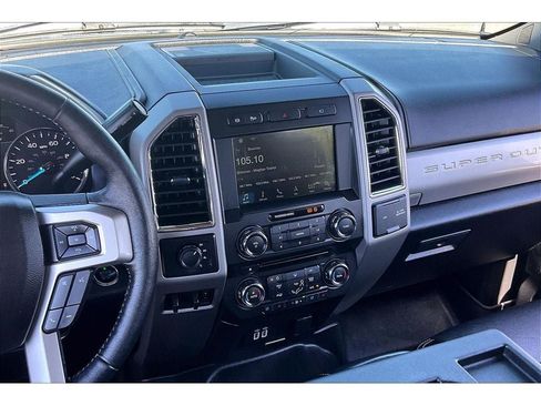 Used 2018 Ford F350 Lariat w/ Lariat Ultimate Package AWD/4WD image 7