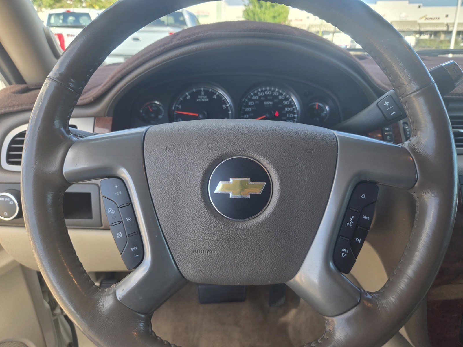 Used 2013 Chevrolet Suburban LTZ RWD image 29