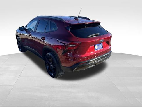 Used 2024 Chevrolet Trax ACTIV w/ Driver Confidence Package image 4