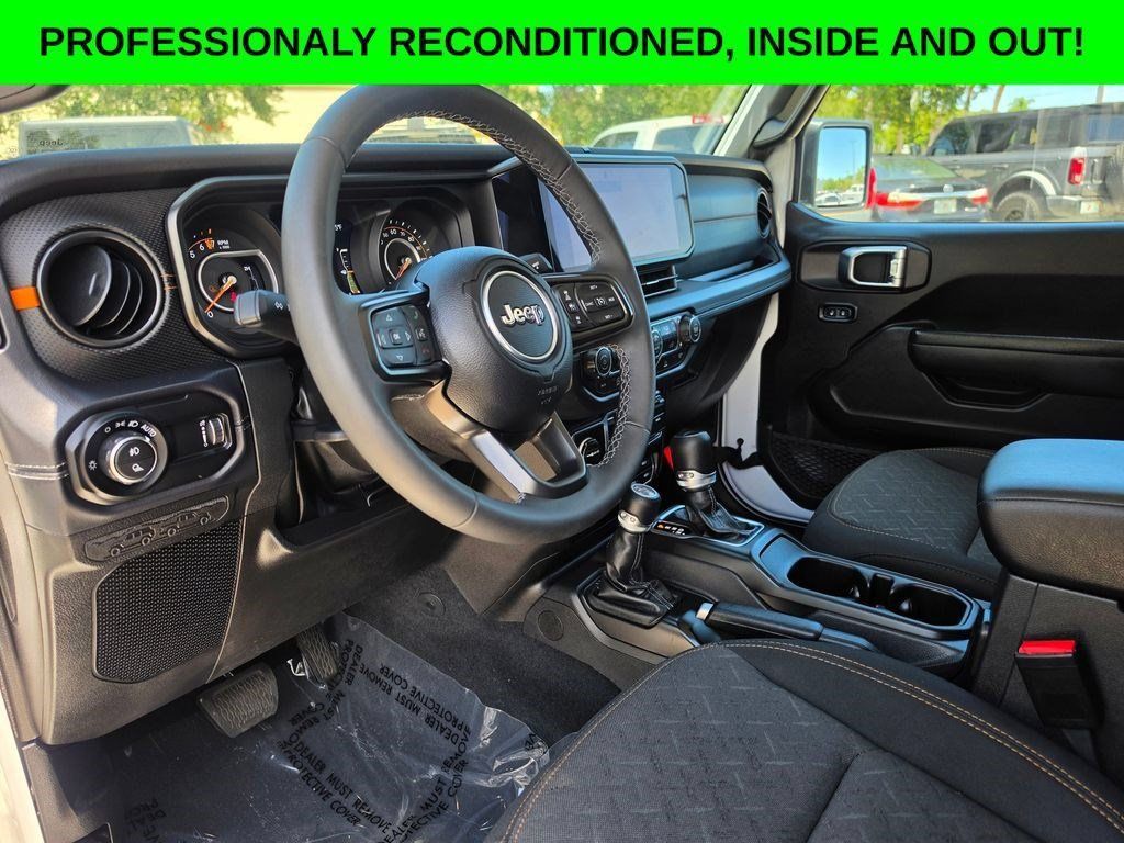 Used 2026 Jeep Gladiator Mojave AWD/4WD image 7