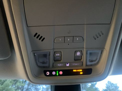 Used 2018 Cadillac XT5 Luxury w/ Driver Awareness Package image 22