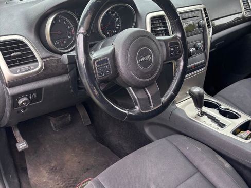 Used 2011 Jeep Grand Cherokee Laredo AWD/4WD image 17