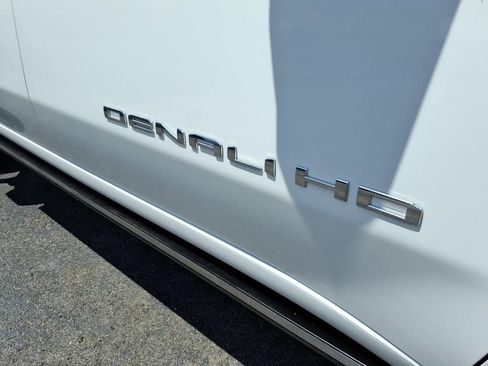 Used 2021 GMC Sierra 2500 Denali w/ Denali Ultimate Package AWD/4WD image 11