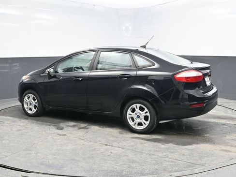 Used 2016 Ford Fiesta SE image 4