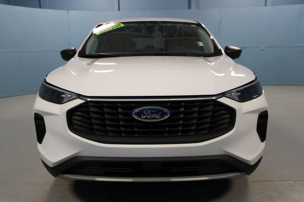 Used 2025 Ford Escape Active FWD image 23