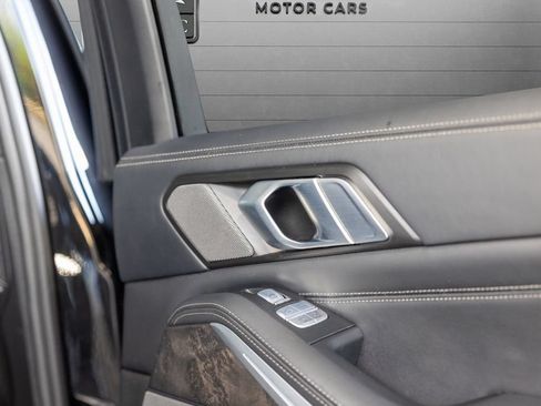 Used 2023 BMW X7 xDrive40i w/ M Sport Package AWD/4WD image 65