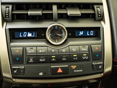 Used 2017 Lexus NX 200t FWD image 37