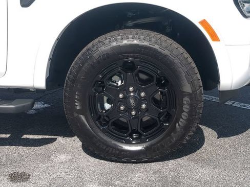 Used 2025 Ford Ranger XLT w/ Black Appearance Package RWD image 11