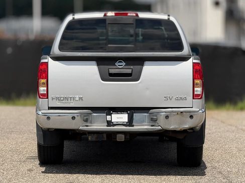 Used 2014 Nissan Frontier SV w/ SV Value Truck Package AWD/4WD image 4
