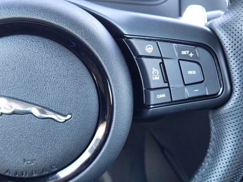 Used 2024 Jaguar F-TYPE R image 33