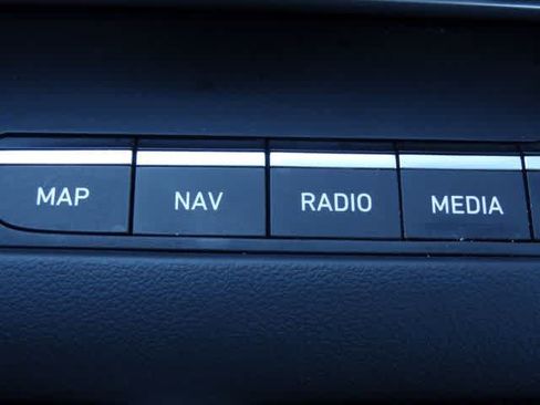 Used 2024 Hyundai Elantra SEL FWD image 35