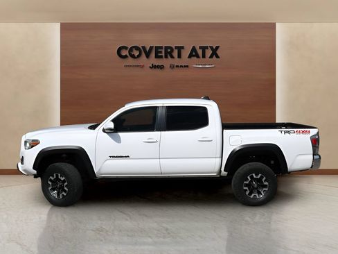 Used 2020 Toyota Tacoma TRD Off-Road AWD/4WD image 2