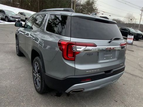 Certified 2023 GMC Acadia SLT w/ Technology Package image 8