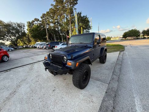 Used 2005 Jeep Wrangler Unlimited AWD/4WD image 1
