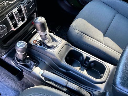 Used 2021 Jeep Wrangler Unlimited Sport w/ Sun And Sound Package image 15