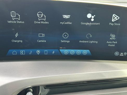 New 2026 Cadillac Vistiq Platinum image 18