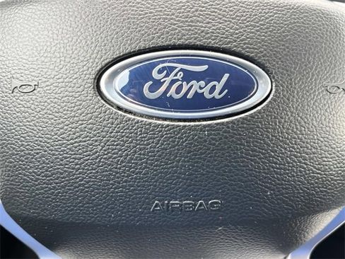 Used 2023 Ford Explorer XLT image 34