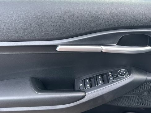 New 2026 Kia Seltos LX image 9