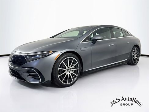 Used 2023 Mercedes-Benz EQS 580 4MATIC Sedan w/ Exclusive Trim Package image 3