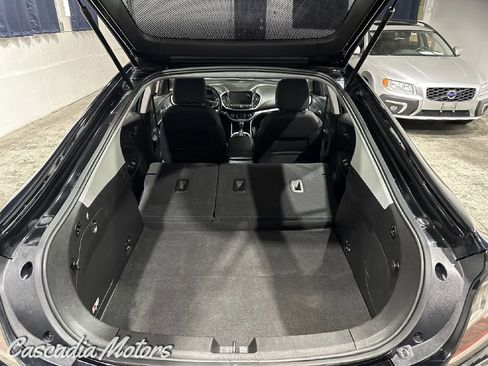 Used 2017 Chevrolet Volt LT w/ Comfort Package image 11