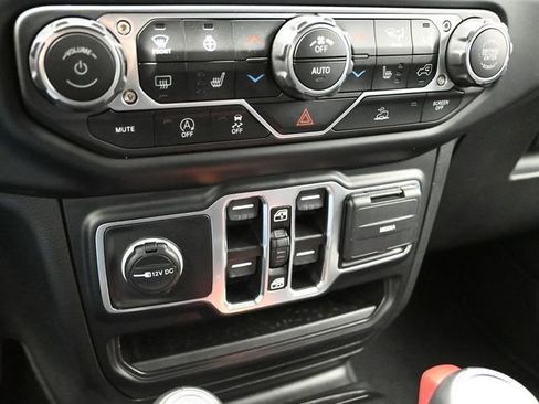 Used 2023 Jeep Wrangler Altitude image 44