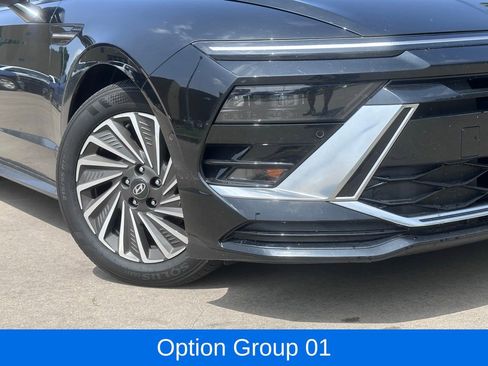 Used 2025 Hyundai Sonata Limited FWD image 2