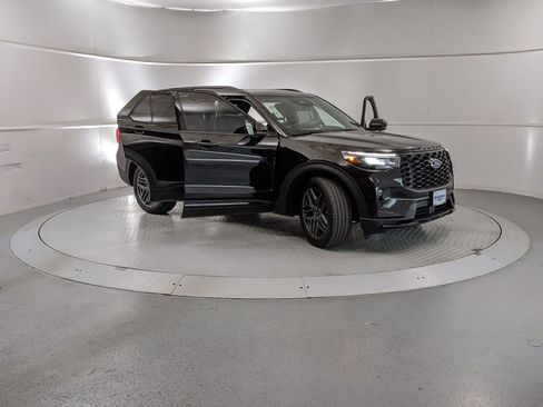 New 2025 Ford Explorer ST w/ Sun And Sound Package image 7