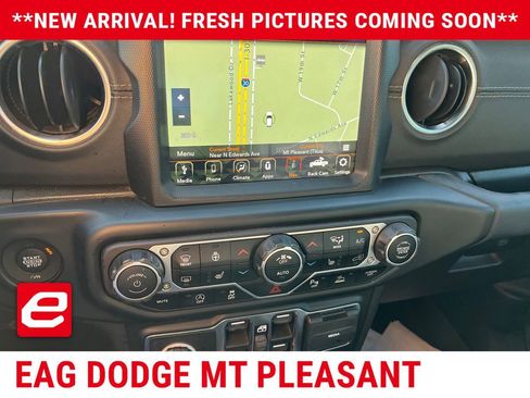 Used 2021 Jeep Gladiator Overland w/ Popular Equipment Package AWD/4WD image 9