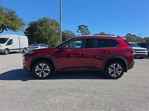 Used 2021 Nissan Rogue SV w/ Premium Package image 5