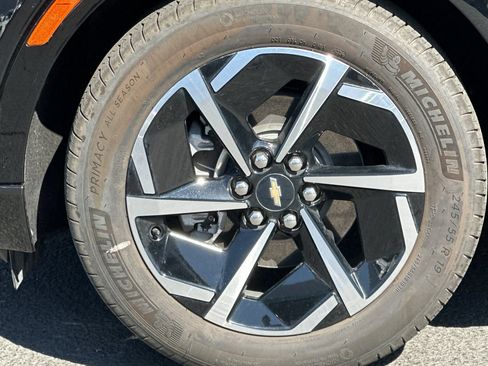 Used 2024 Chevrolet Equinox EV LT FWD image 41