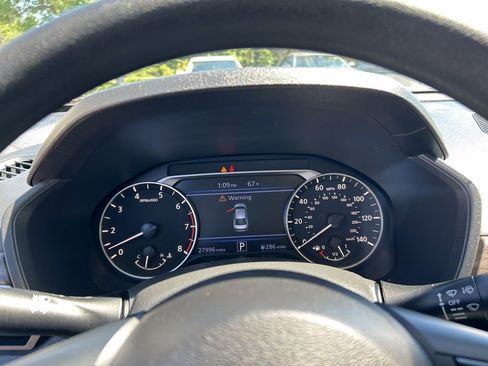 Used 2025 Nissan Altima 2.5 SV FWD image 9