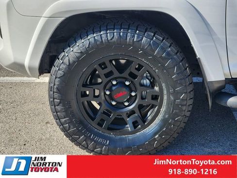 Used 2023 Toyota 4Runner SR5 Premium image 13