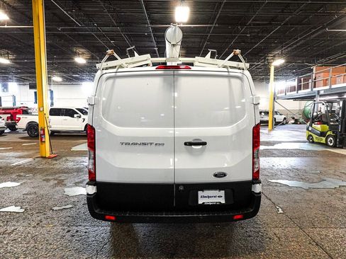 Used 2023 Ford Transit 250 Low Roof RWD image 5