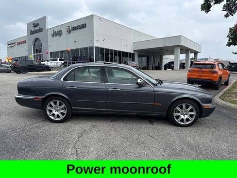 Used 2004 Jaguar XJ8 RWD image 5