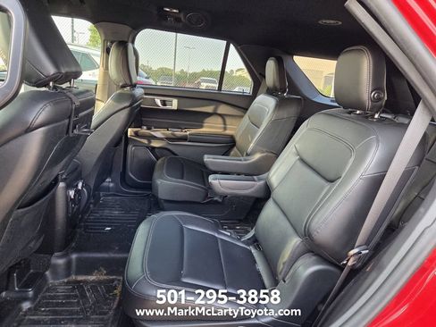 Used 2020 Ford Explorer XLT w/ Equipment Group 202A AWD/4WD image 9