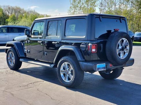 Used 2022 Jeep Wrangler Unlimited Sahara w/ Cold Weather Group image 5