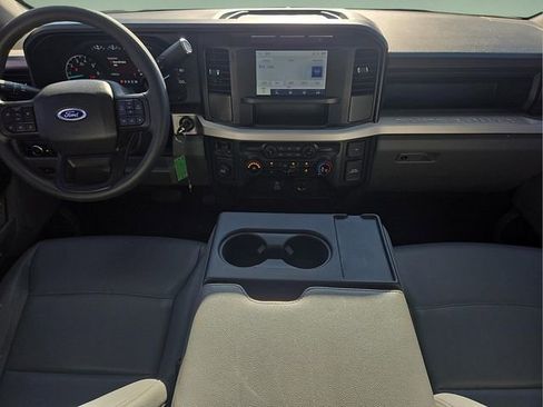 Used 2023 Ford F250 XL w/ XL Chrome Package image 17