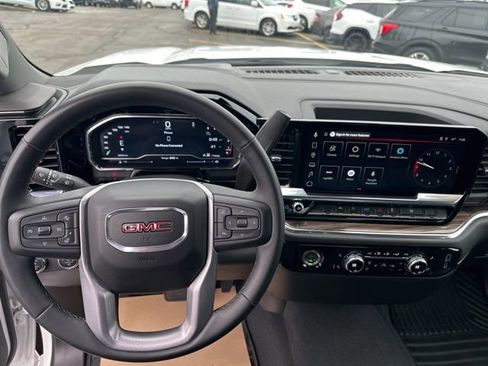 Used 2023 GMC Sierra 1500 Elevation image 13