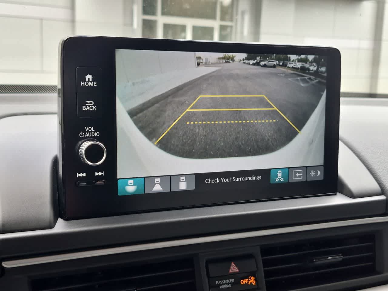Used 2025 Honda Pilot Touring image 29