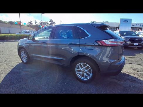 Used 2024 Ford Edge SEL w/ Convenience Package AWD/4WD image 6