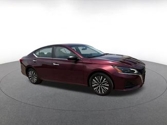 Used 2025 Nissan Altima 2.5 SV FWD video 2
