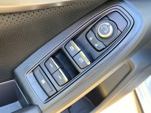 Used 2019 Subaru Crosstrek 2.0i Limited w/ Moonroof Package image 13