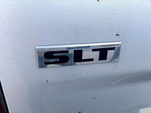 Certified 2017 RAM 1500 Classic SLT image 9