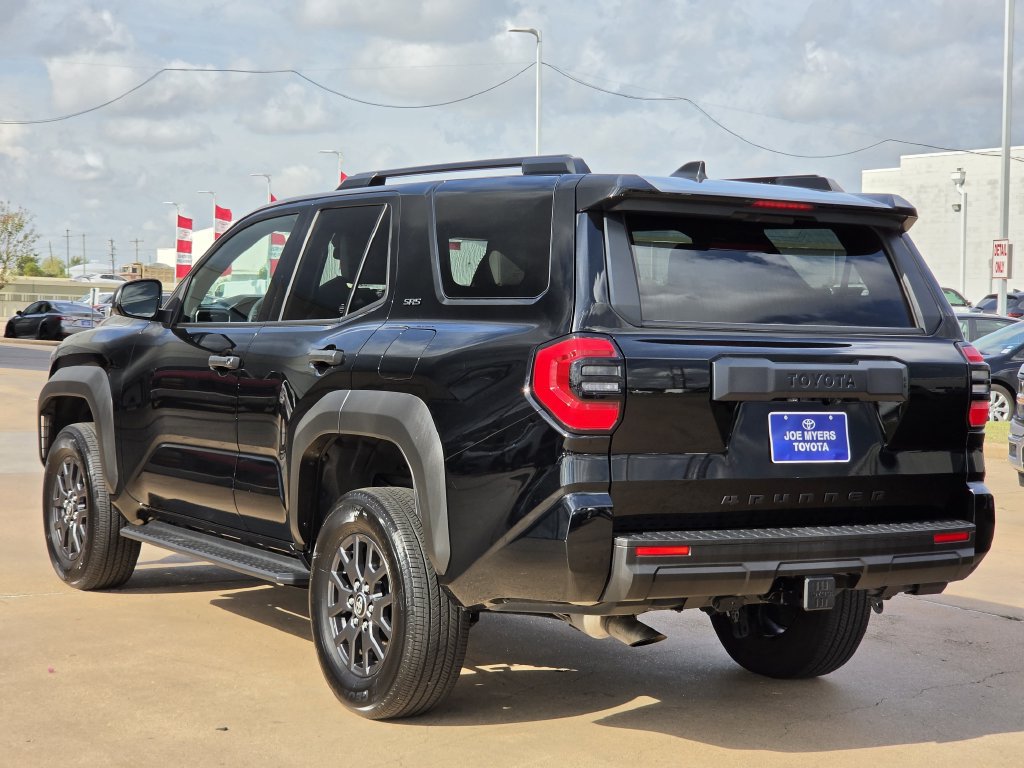 Used 2025 Toyota 4Runner SR5 AWD/4WD image 7