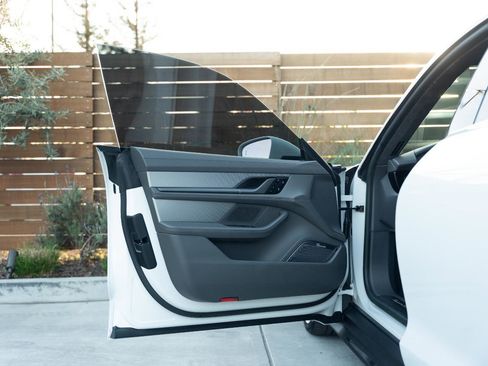 Used 2022 Porsche Taycan Turbo S image 86