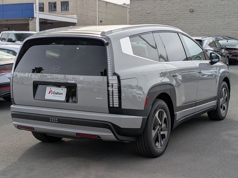 New 2026 Hyundai Ioniq 9 SE image 4