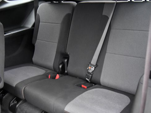 Used 2019 Chevrolet Traverse LT w/ LPO, Floor Liner Package image 36