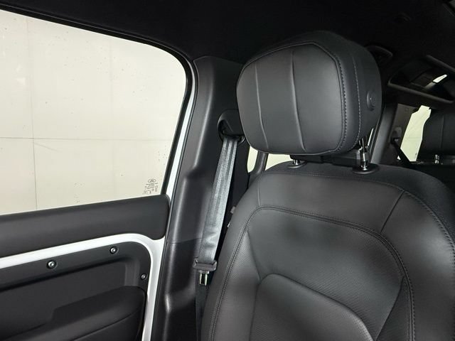 New 2026 Land Rover Defender 110 V8 AWD/4WD image 20