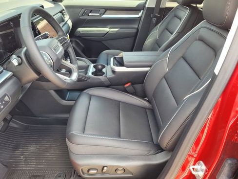 New 2026 GMC Terrain Denali w/ LPO, Black Badging Package image 21