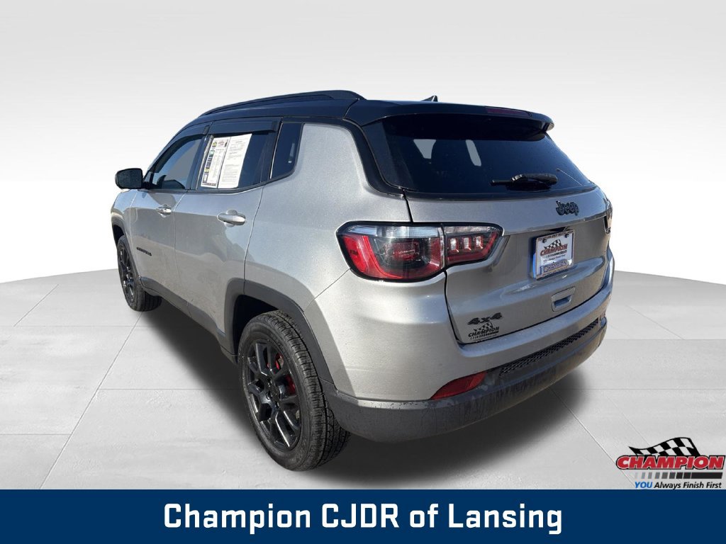 Used 2022 Jeep Compass Latitude w/ Convenience Group AWD/4WD image 6